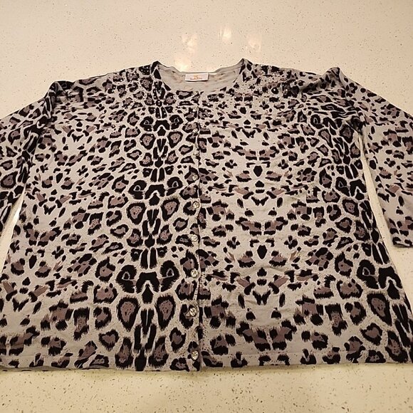 Quacker Factory 2X Sweater Gray Black White Button Animal Print Rhinestones - Picture 7 of 10